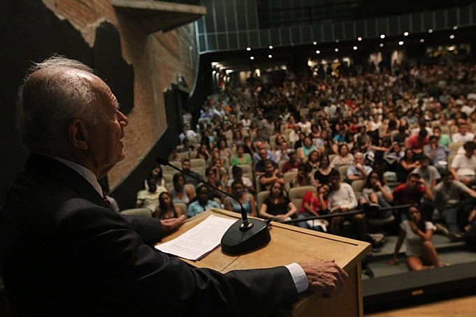 O jurista Fábio Konder Comparato na sessão de 2014, que julgou a Lei de Anistia
