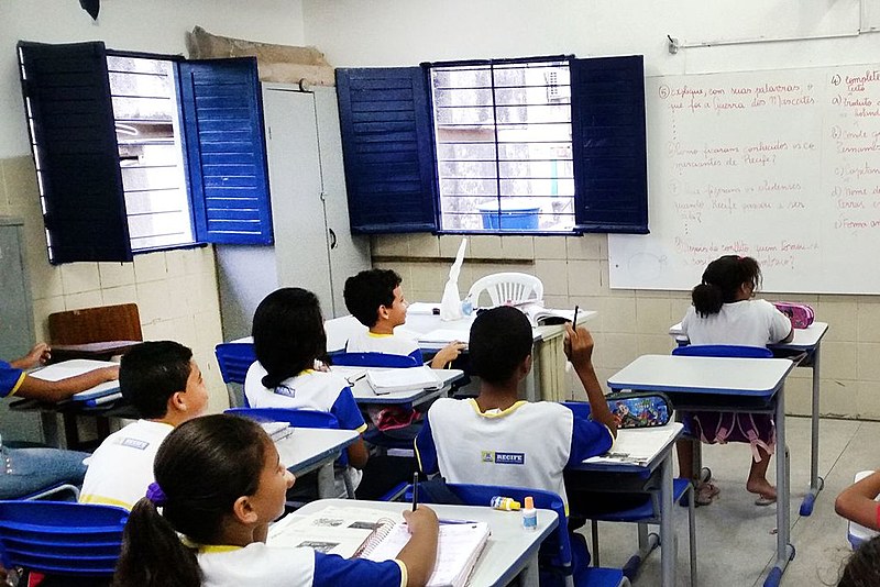 “Falar em Escola Sem Partido tem servido para encobrir propósitos autoritários incompatíveis com a nossa Constituição", disse Dino.