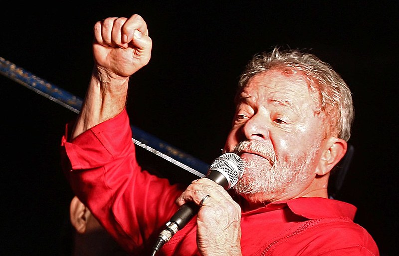 Apontado como presidenciável favorito nas pesquisas de opinião, Lula tem o maior capital político do país
