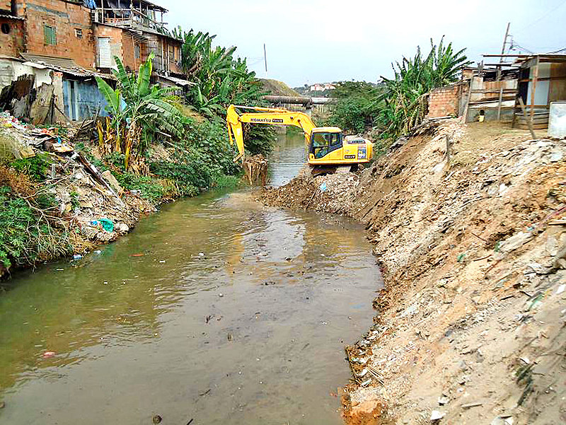 Milhares de pessoas em áreas de risco perderam suas casas por causa da forte chuva