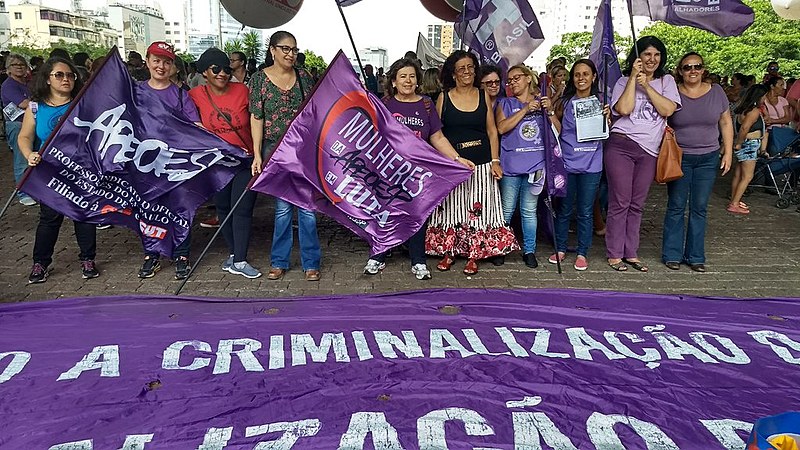 Vigília realizada em São Paulo (SP) teve o objetivo de espalhar  informações sobre a tramitação da proposta, explicaram militantes