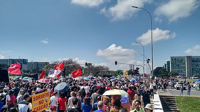 Massive walkout in Brasília on May 15 to protest the education budget cuts announced by the government