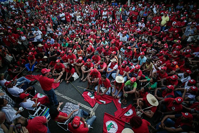 Ato realizado entre marchantes e integrantes da greve de fome em Brasília