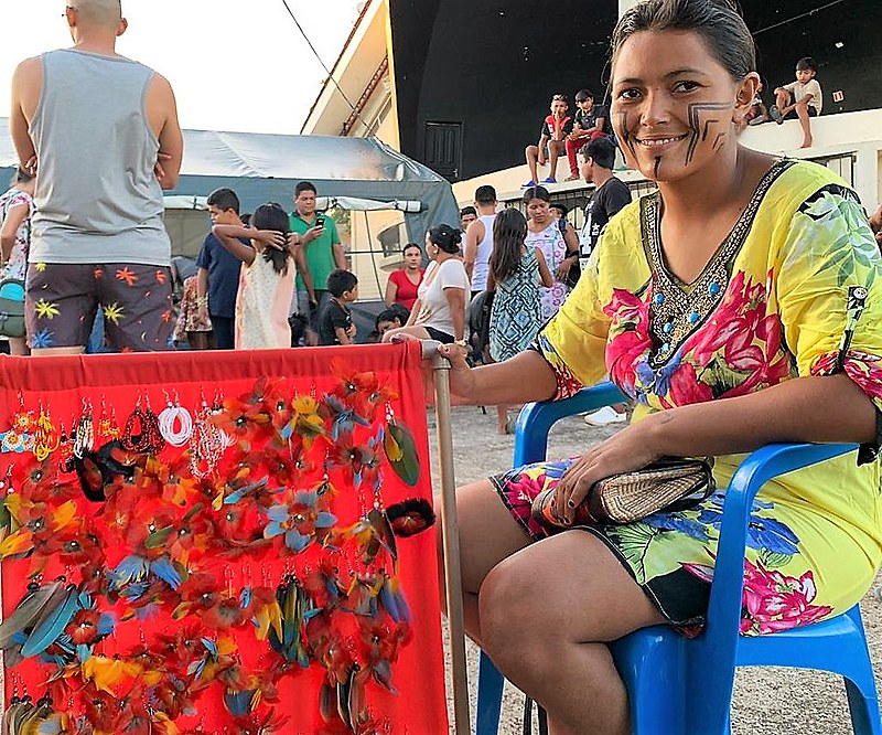 "A gente ama o que faz, mas recebe pouco por isso", afirma a xicrin Lucivânia