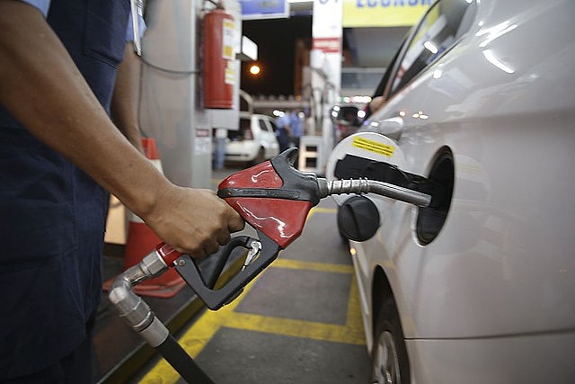 Petrobras anunciou aumento de R$ 0,10 no valor do combustível