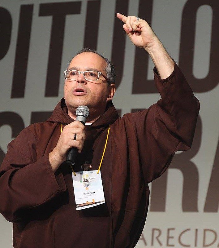 “Recuar é ir contra minha consciência e contra o evangelho. Sempre foi minha opção estar junto dos desfavorecidos”, diz frei Éderson