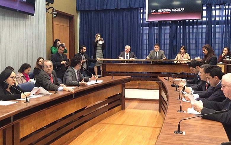 Parlamentares realizam primeira reunião da CPI após o recesso parlamentar do mês de julho