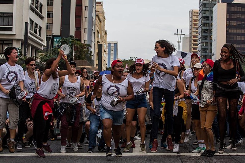 Caminhada de Lésbicas e Bissexuais aconteceu em São Paulo no último sábado (2), no âmbito da Parada LGBT