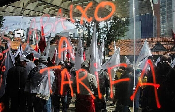Conta de luz dos paranaenses subiu mais de oito vezes o reajuste que teve o salário mínimo, de 1,81%
