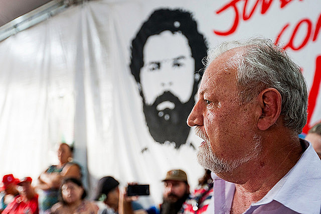 Stedile visitó la Vigilia Lula Libre junto con otros integrantes del Comité Nacional Lula Libre