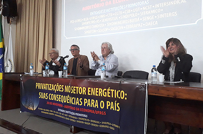 Debate 'Privatizações no setor energético: suas consequências para o país' ocorreu na UFRGS