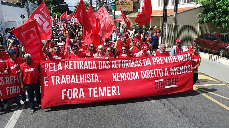 Ato contra a reforma da Previdência leva 5 mil pessoas para as ruas de Pernambuco|CE