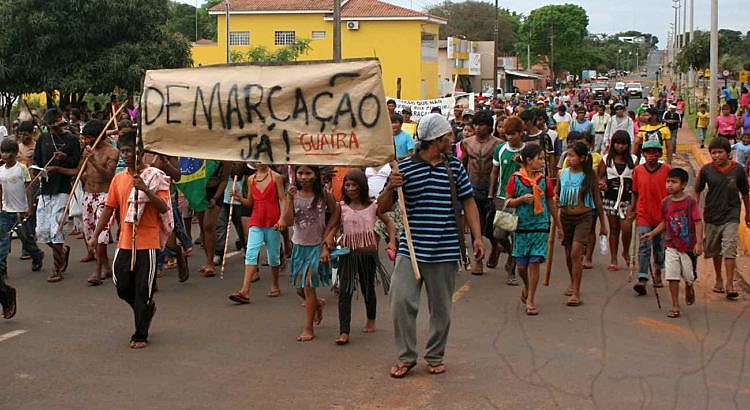 Líder Pataxó é assassinado e indígena Ava-Guarani sofre atentado ao sair de uma reunião na Funai