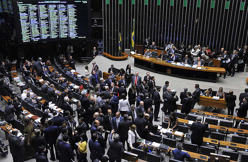 Aprovação é considerada uma vitória dos parlamentares de oposição ao governo Bolsonaro (PSL)