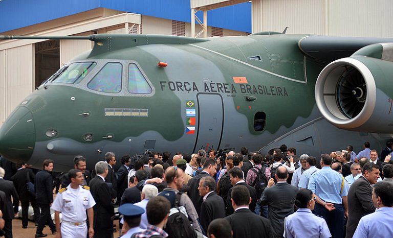 Venda da Embraer coloca em risco soberania espacial brasileira