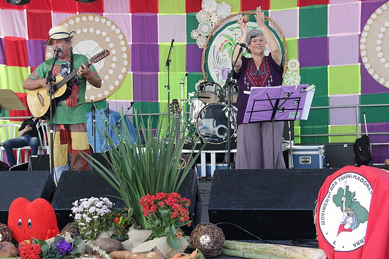 Show dos artistas Susy Montserrat e João Bello, que estão na estrada há 20 anos desenvolvendo o projeto “Semeadores de Sonhos"