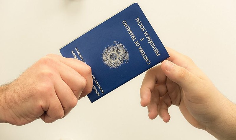 Entre os temas a serem abordados pelos palestrantes estão o déficit da previdência e a meta de arrecadação do governo