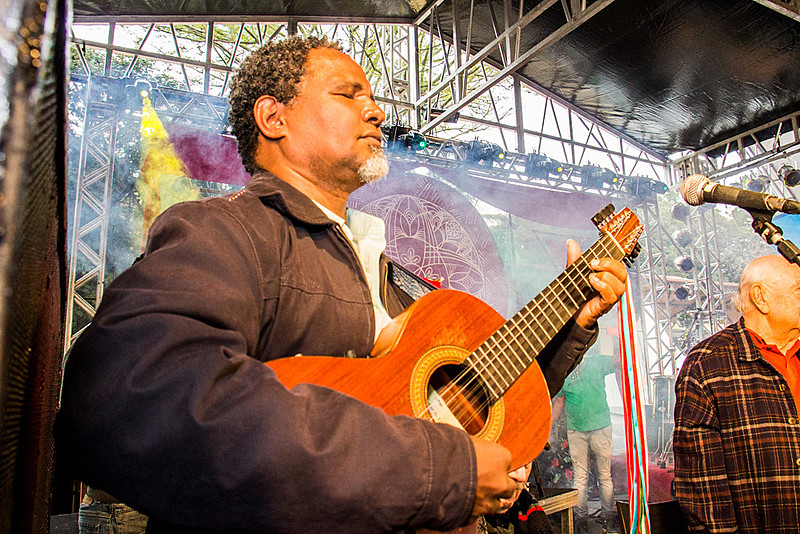Pereira da Viola em apresentação na Feira Nacional da Reforma Agrária