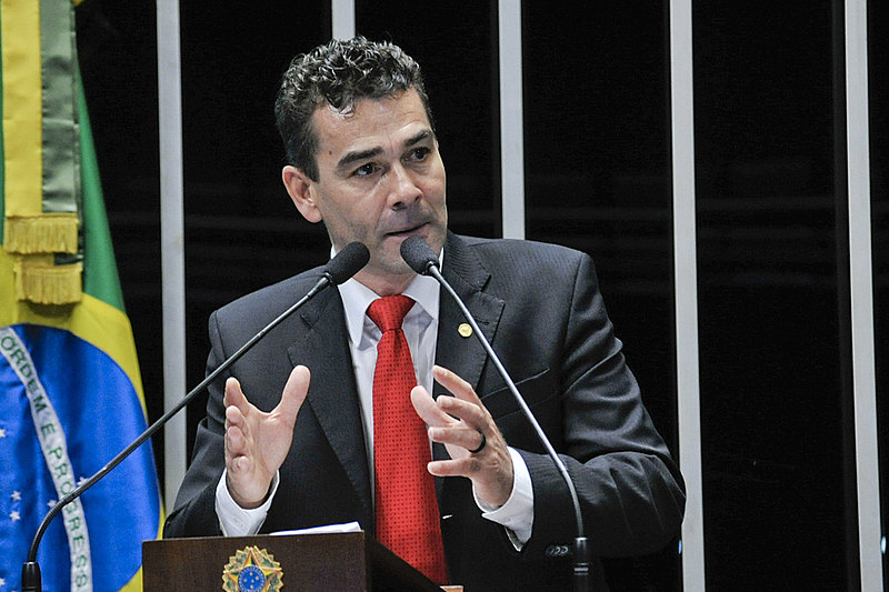 Padre João: “TV Globo é veículo de expressão do capital financeiro”
