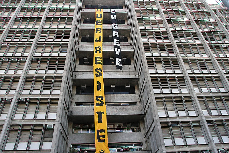 A Universidade do Estado do Rio (UERJ) foi a primeira do país a implementar cotas em seu processo seletivo