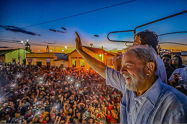 "In the caravans I recently took part in, along Brazil, I saw hope in people’s eyes," the former president wrote