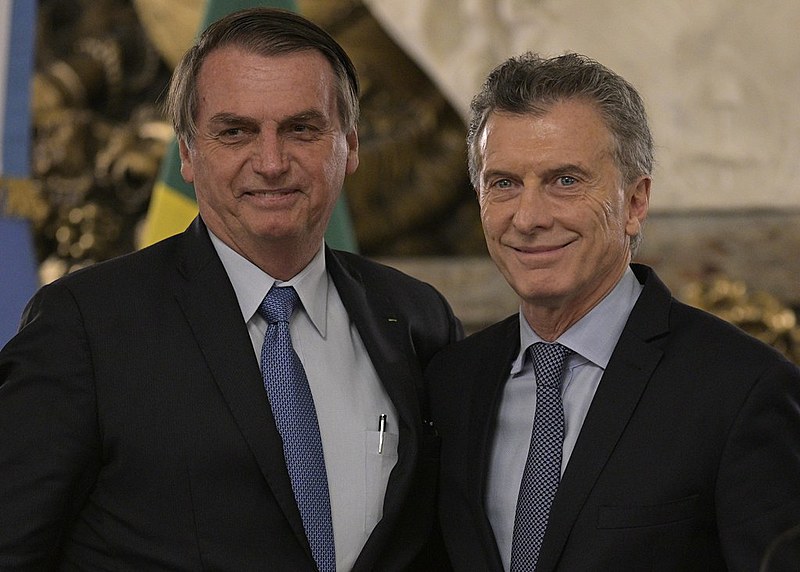 Bolsonaro foi recepcionado por Macri e sua esposa, Juliana Awada, em um dos salões da Casa Rosada, sede da presidência argentina