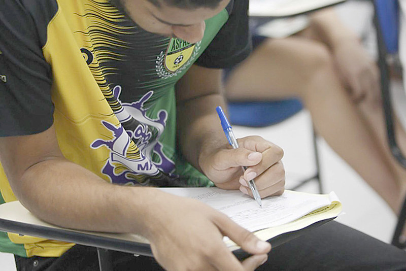 É muita gente louquinha por uma vaga na universidade!