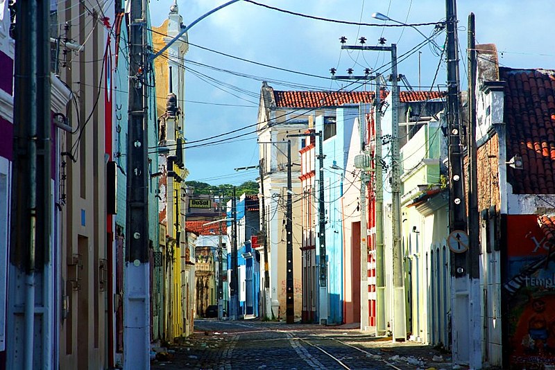 Rua Chile foi um dos principais pontos de expansão do bairro, com a construção de vários prédios