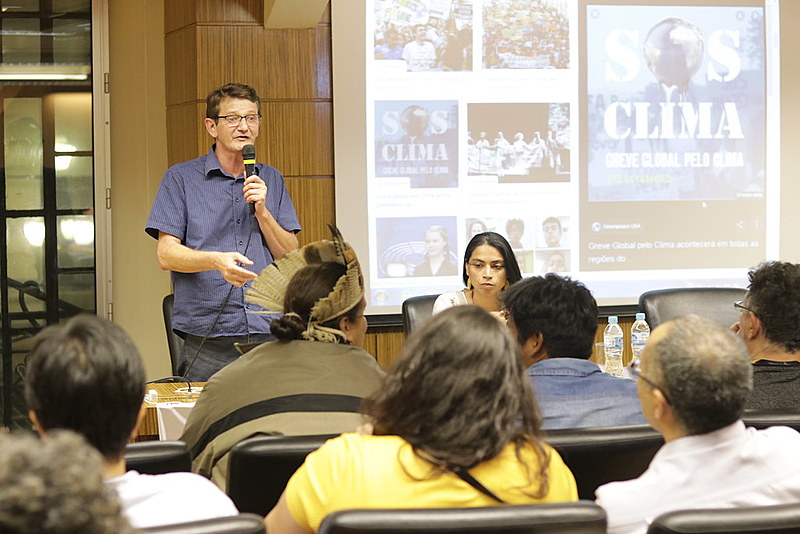 Movimentos realizam plenária em São Paulo (SP) para debater formas de articulação das lutas por questões ambientais e sociais