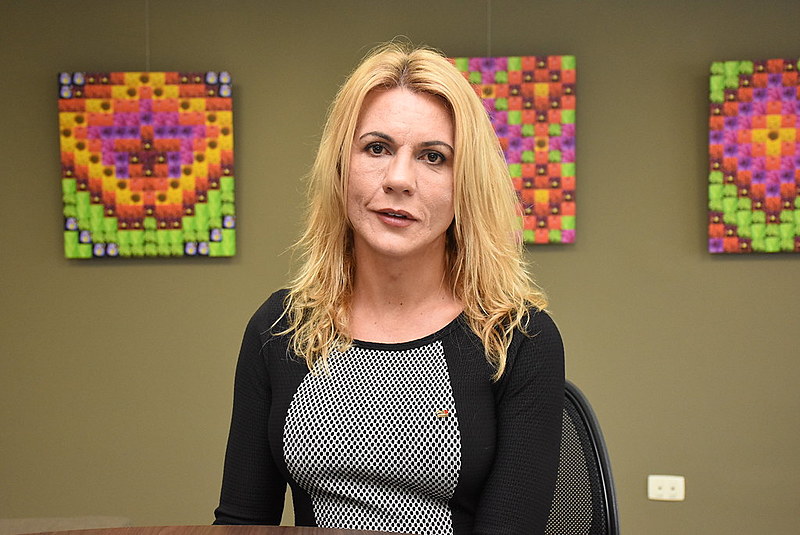 Advogada paranaense Gisele Alessandra Schmdit, que defendeu a mudança do prenome e sexo no registro civil em ação no STF