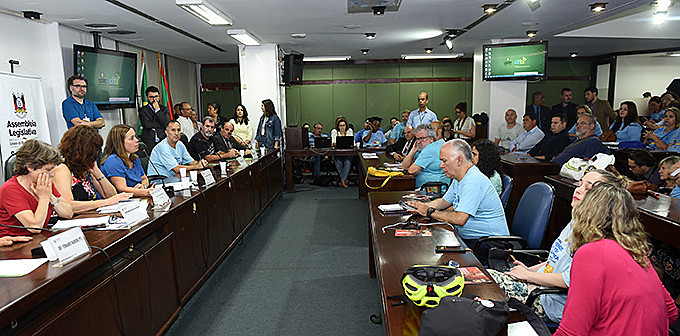 Atividade foi realizada no Plenarinho da Assembleia Legislativa do RS