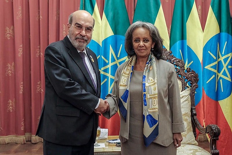 Diretor-geral da FAO-ONU, José Graziano, homenageia ex-presidente Lula ao receber prêmio por atuação no combate à fome na África