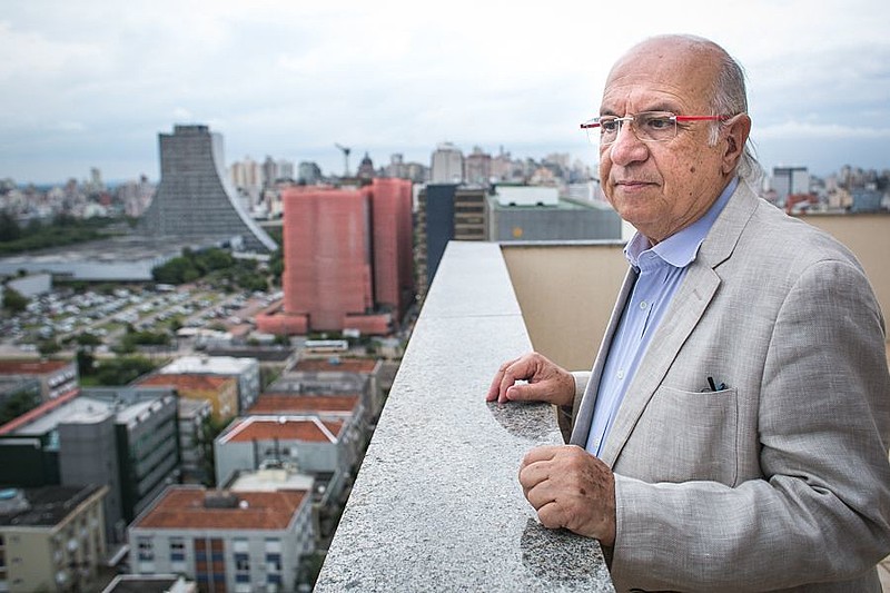 Ex-ministro do governo Lula esteve em Porto Alegre para debate do Instituto Novos Paradigmas (INP)