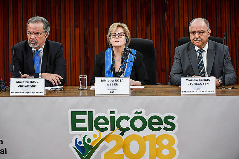 Em coletiva de imprensa a presidente do TSE Ministra Rosa Weber reconheceu as debilidades da Justiça para lidar com as chamadas “fake news”