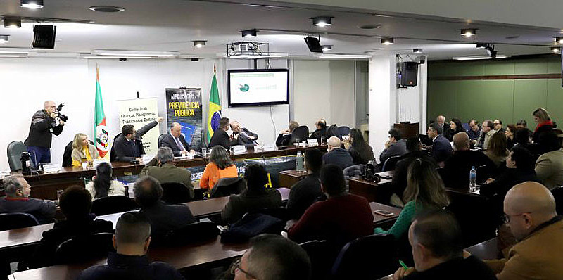 Debate aconteceu na segunda-feira (08), na Assembleia Legislativa do RS