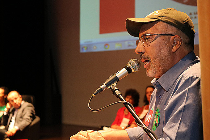 "A democracia é a única certeza que temos para combater a miséria e as desigualdades do nosso Brasil"