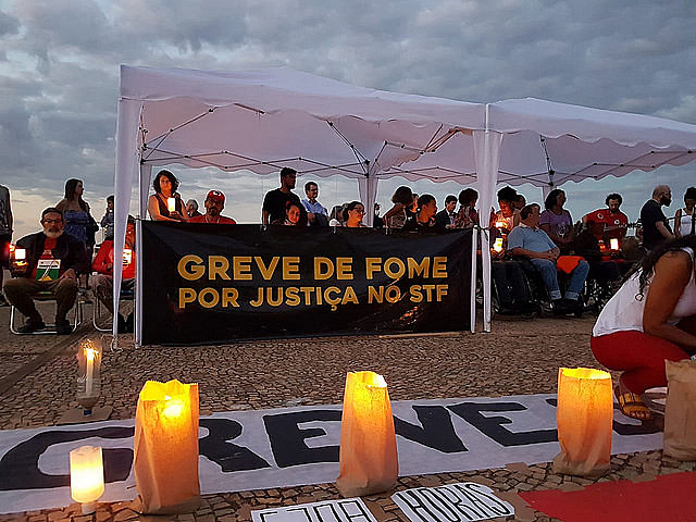 Segundo relatórios médicos, os grevistas já perderam entre 8 e 11 quilos