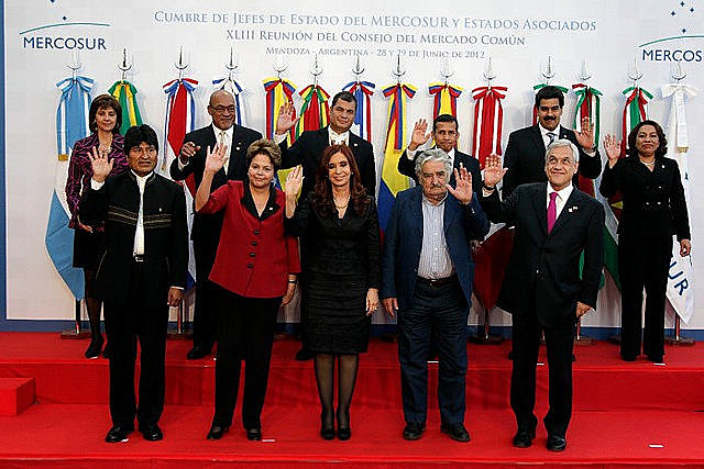 El fortalecimiento de instituciones regionales como el Mercosur, UNASUR y la CELAC es uno de los principales ejes del Plan Popular