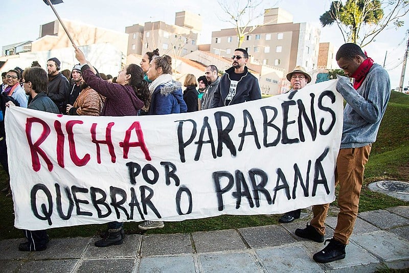 Beto Richa (PSDB) enfrentou protestos de estudantes e professores durante os dois mandatos como governador