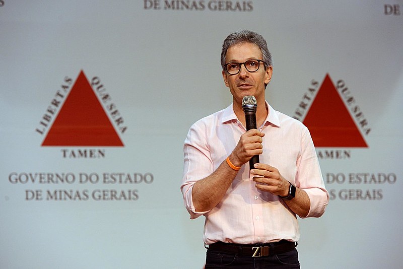 Em carta, profissionais classificam fusão como "retrocesso e desrespeito"