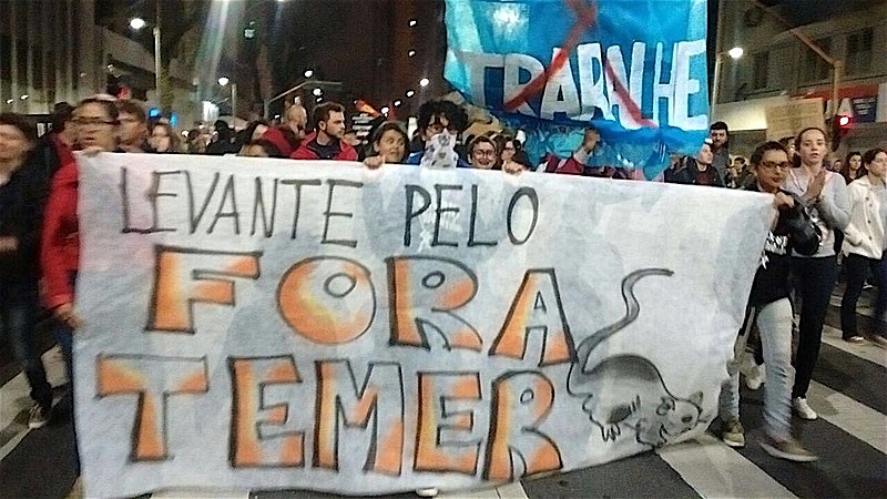 Em Curitiba, ato unificado reuniu cerca de 3 mil pessoas, com concentração na Praça Santos Andrade e marcha pela Avenida Marechal Deodoro até a Boca Maldita, onde foram realizadas apresentações culturais