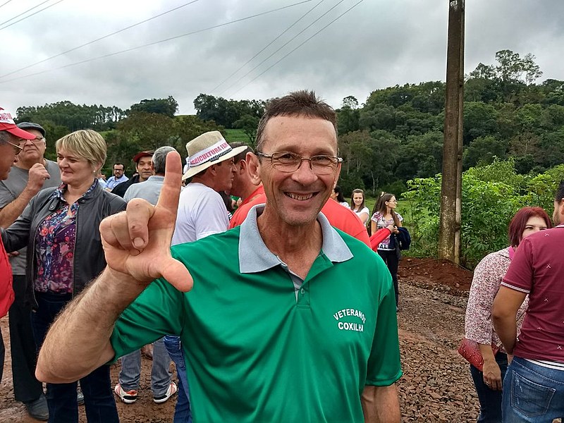 O agricultor Paulo Hubner que participou do ato neste domingo (25) em Nova Erechim, relembra a visita de Lula em sua casa em 2001
