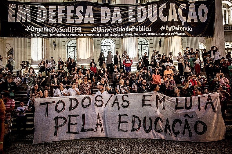Aula pública após a manifestação relembrou que, há 31 anos, docentes em greves foram reprimidos pela PM no centro da cidade