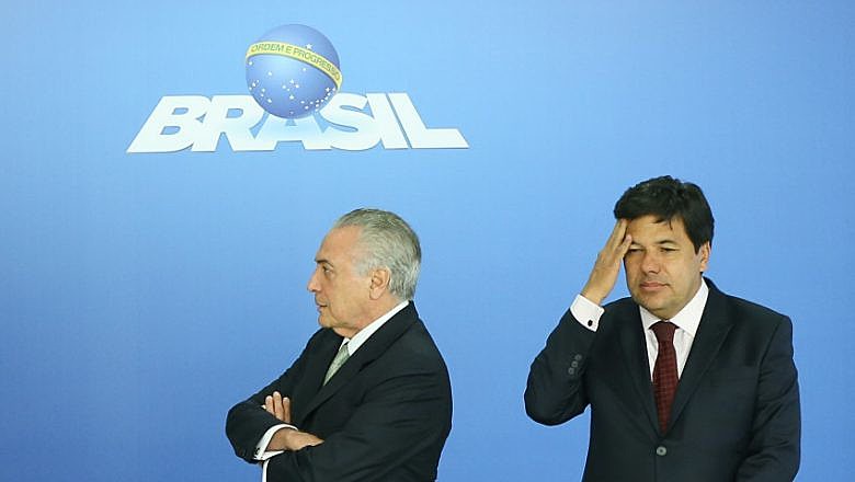 Medida suscitou diversas reações entre membros da oposição, que têm reproduzido as críticas feitas pelos movimentos de defesa da educação