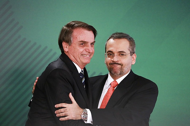 O perfil do novo ministro da educação reafirma que o atual governo não está preocupado com a educação pública de qualidade