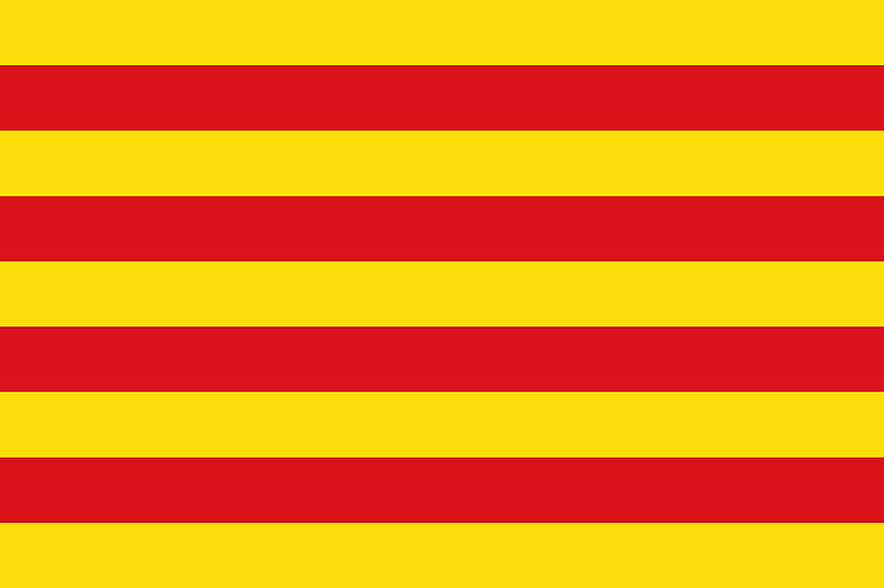 Bandeira da Catalunha, um dos símbolos nacionais estabelecidos pelo Estatuto de Autonomia da região