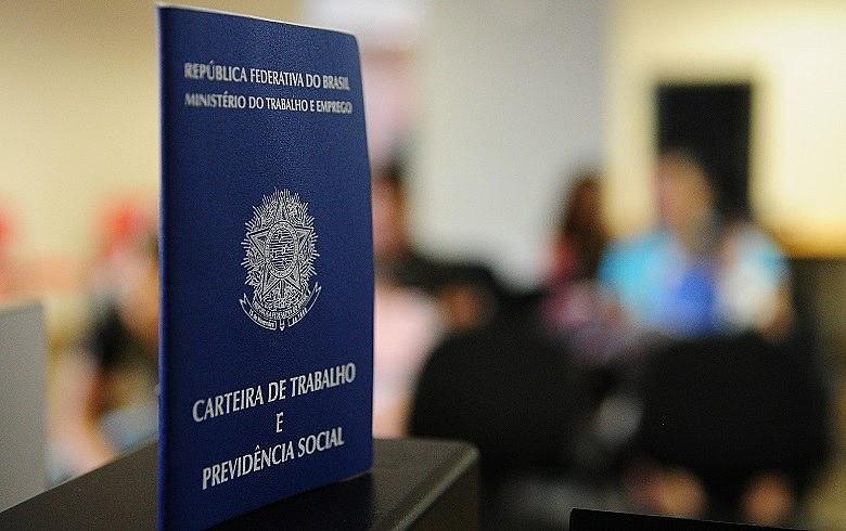 Desemprego entre os jovens no Brasil deve atingir 30% neste ano, no nível mais elevado desde 1991