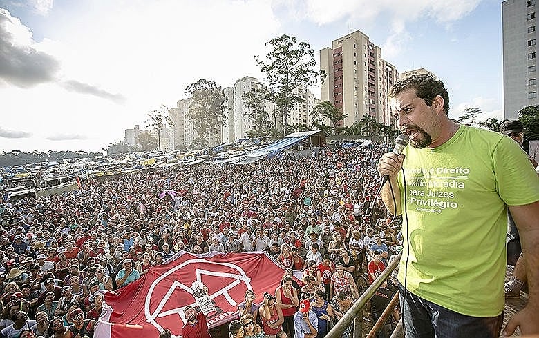 "Se o Brasil fosse um país justo, não precisaríamos ocupar para ter moradia", afirmou Boulos
