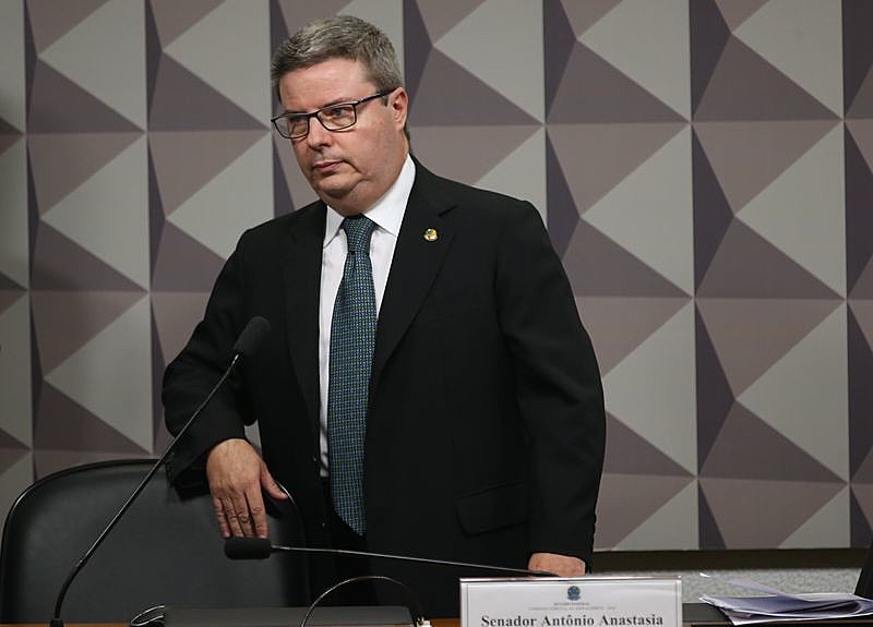 Anastasia chegou a ser incluído em um dos inquéritos da Lava Jato por suspeita de lavagem de dinheiro