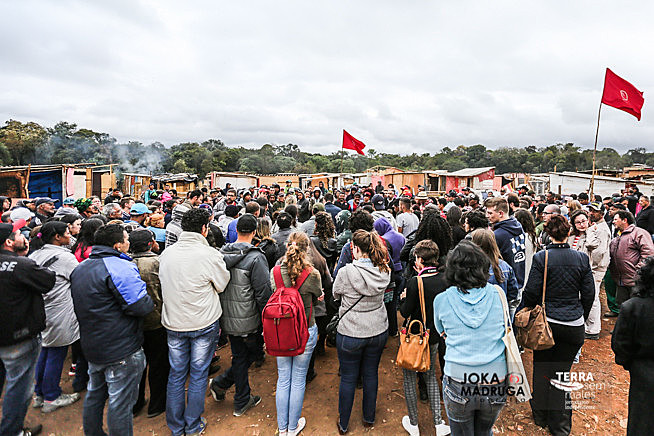 Famílias batizaram a ocupação de ‘Dona Cida’ em memória à militante que faleceu em julho do mesmo ano, após esperar dois anos por cirurgia